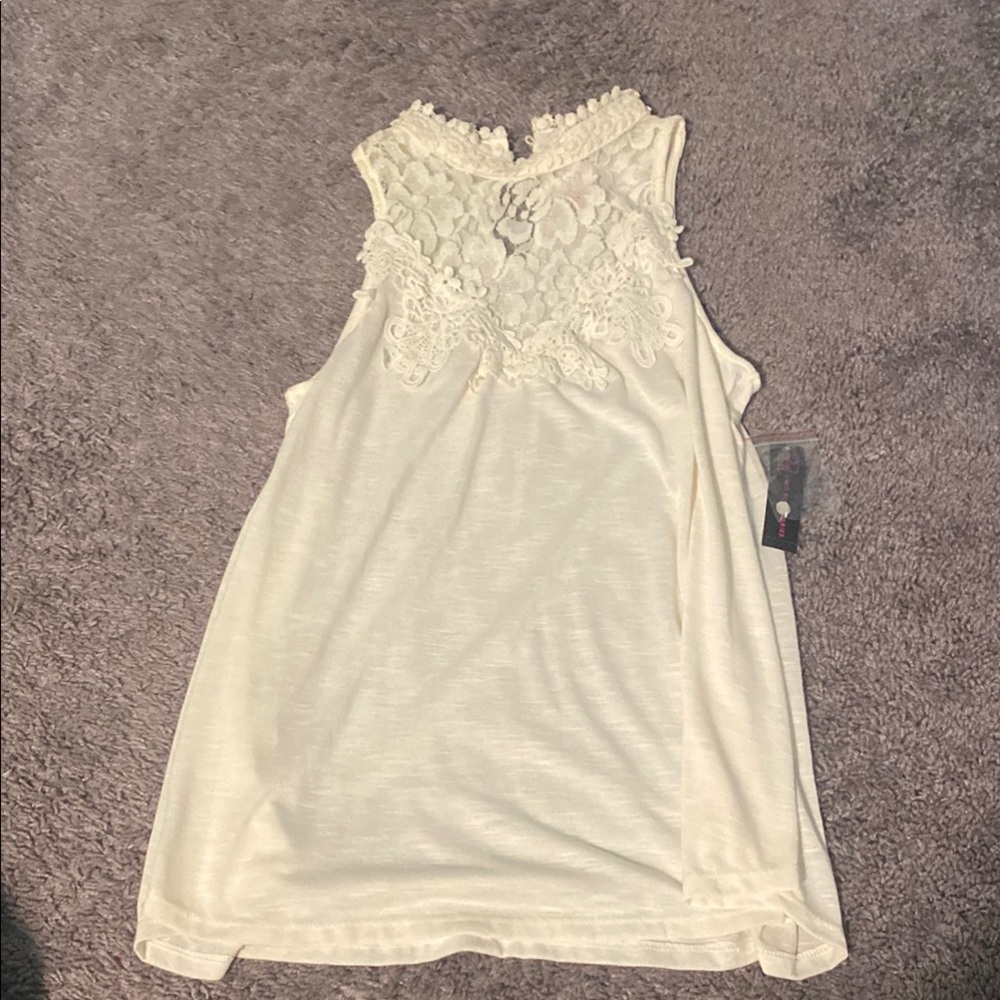 Elegant White Lace Sleeveless Top